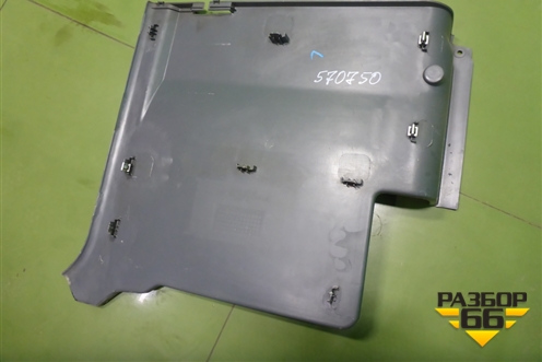 Обшивка в кабину (левая нижняя) (834605H100) для Hyundai HD 35-78 с 2003г