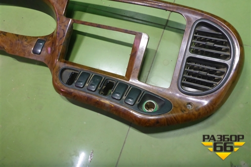 Накладка на торпедо  (847105A000) для Hyundai HD 35-78 с 2003г