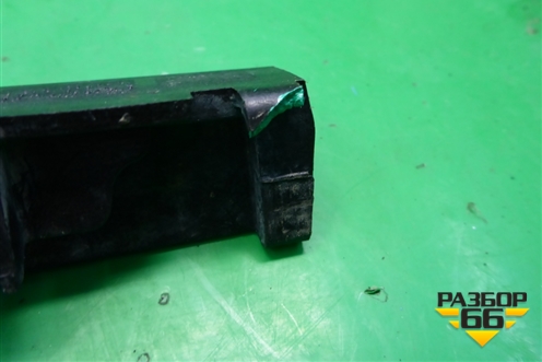 Кронштейн (накладки порога передний правый) (4G0853922B) для Audi A6 (C7) с 2011-2018г