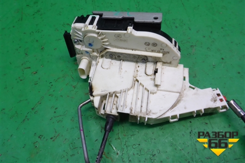 Замок двери задней левой (P04589915AD) для Dodge Journey с 2009г