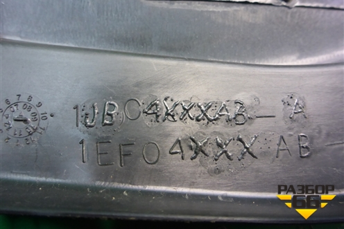 Накладка двери передней правой (на рамку) (1EF04XXXAB) для Dodge Journey с 2009г