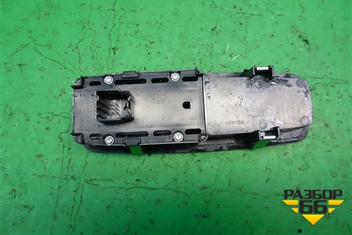 Кнопка стеклоподъёмника (передняя правая) (56046822AC) для Dodge Journey с 2009г