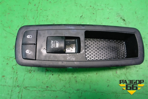 Кнопка стеклоподъёмника (передняя правая) (56046822AC) для Dodge Journey с 2009г