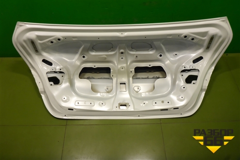 Крышка багажника (GR Sport) (6440133760) для Toyota Camry V70 с 2017г
