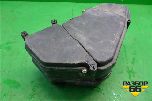 Корпус блока предохранителей (подкапотный) (7L0937576B) для Volkswagen Touareg c 2002-2010г