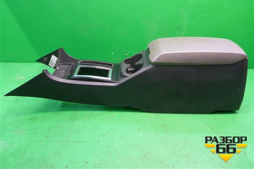 Подлокотник (1057250XDVAB) для Dodge Magnum с 2003-2008г