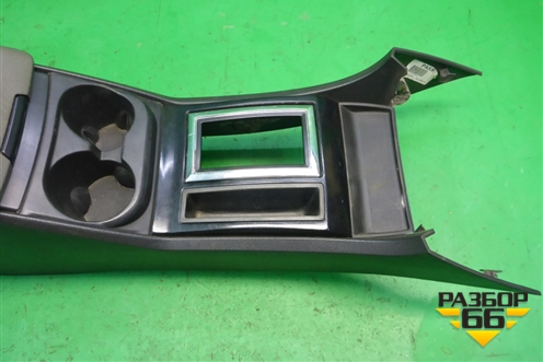 Подлокотник (1057250XDVAB) для Dodge Magnum с 2003-2008г