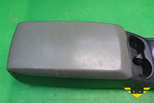 Подлокотник (1057250XDVAB) для Dodge Magnum с 2003-2008г
