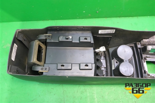 Подлокотник (1057250XDVAB) для Dodge Magnum с 2003-2008г