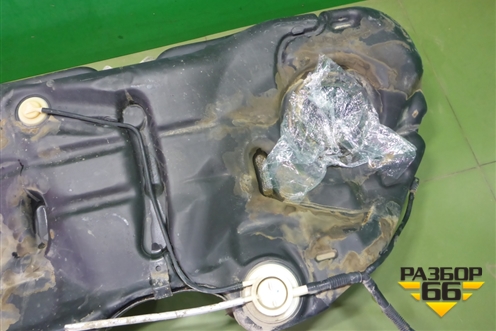 Бак топливный (P04581476AH) для Dodge Magnum с 2003-2008г