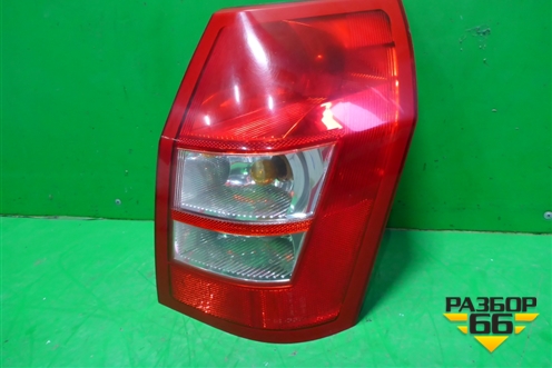 Фонарь задний правый (04805966AG) для Dodge Magnum с 2003-2008г