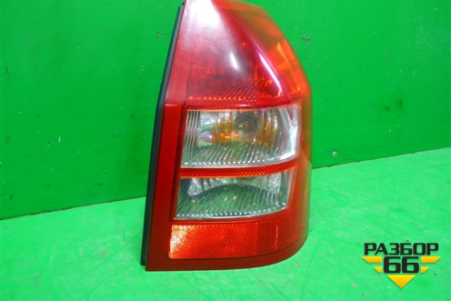 Фонарь задний правый (04805966AG) для Dodge Magnum с 2003-2008г