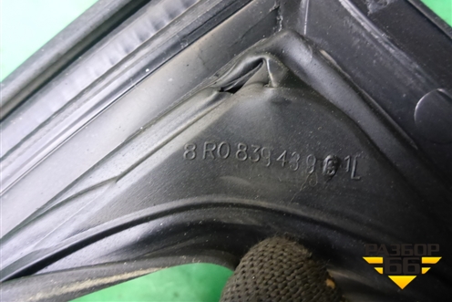 Уплотнитель стекла двери задней левой (8R0839439) для Audi Q5 c 2008-2017г