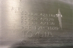 Решетка в передний бампер центральная (5311342110) для Toyota Rav-4 с 2018г