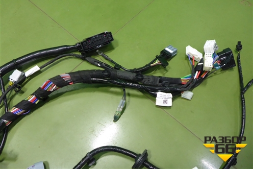 Проводка подкапотная (новая) (8890473839) для Geely Coolray с 2019-2025г