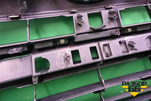 Решетка радиатора (5310160570) для Lexus LX-570 с 2015г (ЛХ)