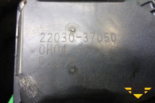 Заслонка дроссельная электрическая  (1.8л 2ZR) (2203037050) для Toyota Isis c 2004-2018г