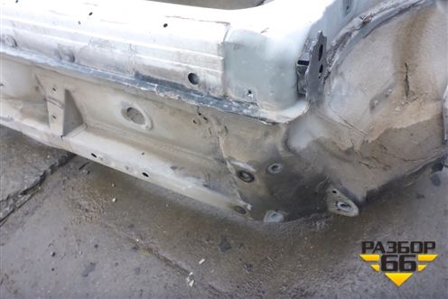 Боковина кузова правая для Toyota Isis c 2004-2018г