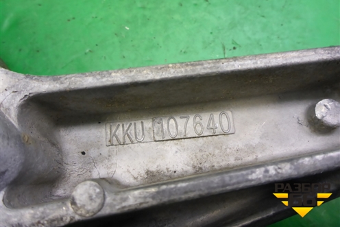Кронштейн двигателя правый (2.5л 25K4FM02) (KKU107640) для Land Rover Freelander 1 с 1997-2006г