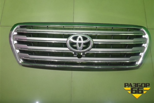 Решетка радиатора (после 2012г до 2015г под камеру) (5311460110) для Toyota Land Cruiser (200) с 2008г