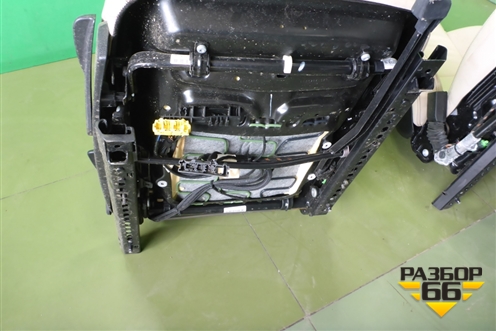 Сиденья передние (с AIR BAG подогрев) для Mercedes Benz SLK R172 с 2010-2016г