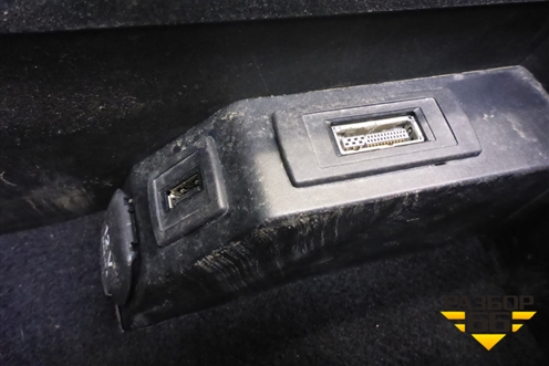 Подлокотник (A1726800250) для Mercedes Benz SLK R172 с 2010-2016г