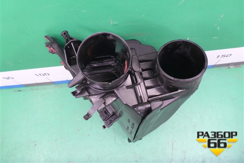 Корпус воздушного фильтра (A2710940304) для Mercedes Benz SLK R172 с 2010-2016г (СЛК)