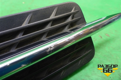 Накладка переднего крыла правого (A1726900479) для Mercedes Benz SLK R172 с 2010-2016г (СЛК)