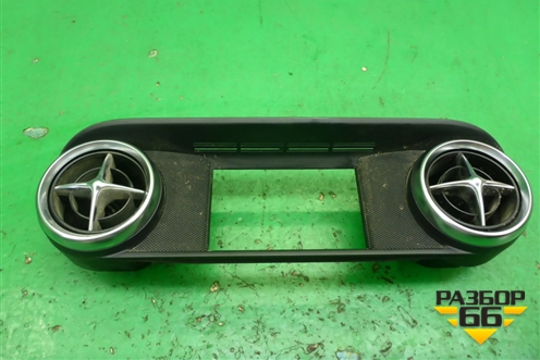 Дефлектор воздушный центральный (A1728300154) для Mercedes Benz SLK R172 с 2010-2016г