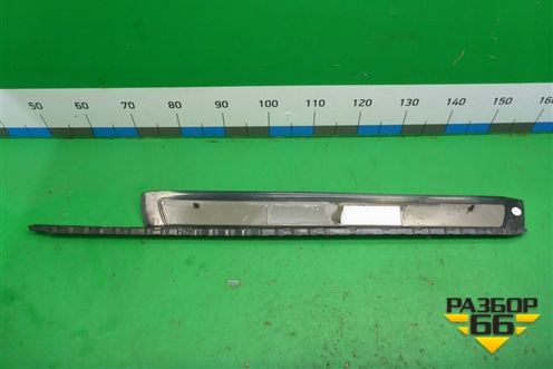 Накладка порога внутренняя правая (в проём) (A1726800635) для Mercedes Benz SLK R172 с 2010-2016г (СЛК)