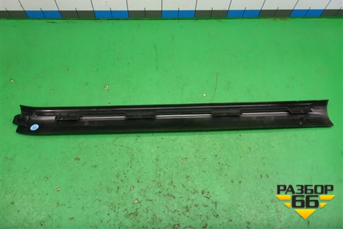 Накладка порога внутренняя правая (A1726800235) для Mercedes Benz SLK R172 с 2010-2016г (СЛК)