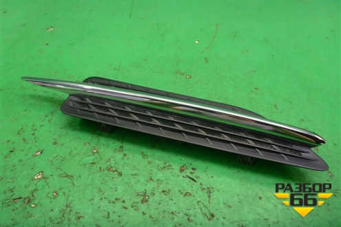 Накладка переднего крыла левого (A172690379) для Mercedes Benz SLK R172 с 2010-2016г (СЛК)