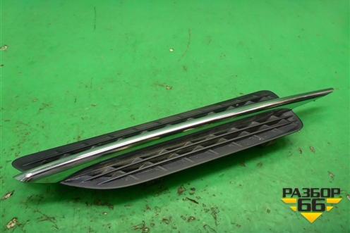 Накладка переднего крыла левого (A172690379) для Mercedes Benz SLK R172 с 2010-2016г (СЛК)