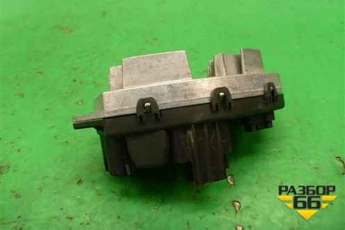 Резистор отопителя для Mercedes Benz SLK R172 с 2010-2016г (СЛК)