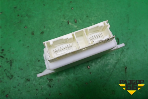 Блок управления парктроником (A1729000302) для Mercedes Benz SLK R172 с 2010-2016г (СЛК)