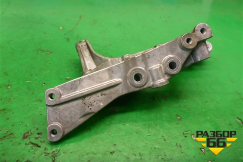 Кронштейн (клапана ЕГР) (1.8л 27186130) (A2711410840) для Mercedes Benz SLK R172 с 2010-2016г (СЛК)