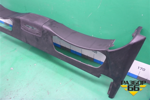 Накладка внутренняя (за сиденьями) (A1726900540) для Mercedes Benz SLK R172 с 2010-2016г (СЛК)