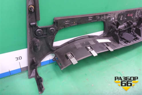 Накладка внутренняя (за сиденьями) (A1726900540) для Mercedes Benz SLK R172 с 2010-2016г (СЛК)