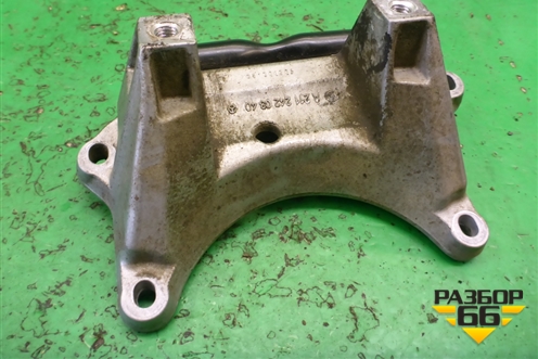 Кронштейн КПП (A2112420340) для Mercedes Benz SLK R172 с 2010-2016г (СЛК)
