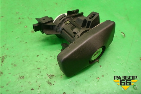 Замок багажника (A2047500261) для Mercedes Benz SLK R172 с 2010-2016г (СЛК)