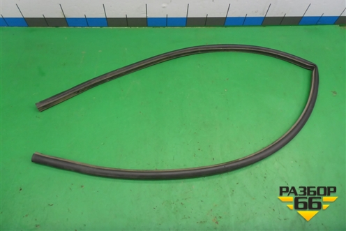 Уплотнитель капота (на решётку стеклоочистителей) для Toyota Corolla (E15) с 2006-2013г (Королла 150)