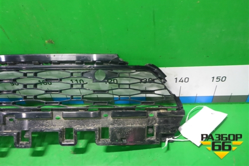 Решетка в передний бампер центральная (N9X28A133A) для Land Rover Range Rover 5 с 2021г