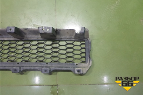 Решетка в бампер центральная  (верхняя) (8406037C6200) для Dongfeng  DFH4180