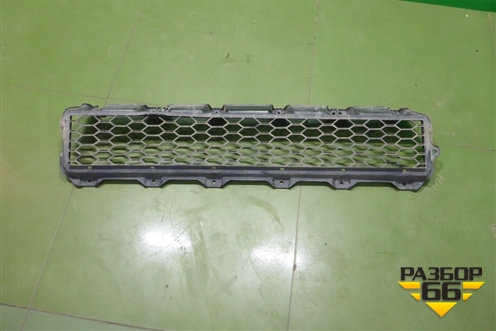 Решетка в бампер центральная  (верхняя) (8406037C6200) для Dongfeng  DFH4180