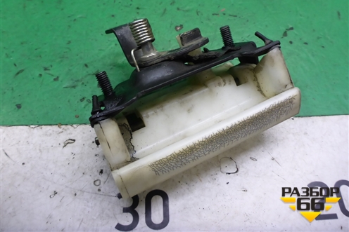 Ручка открывания багажника (XB669338) для Mitsubishi Pajero/Montero с 2007г