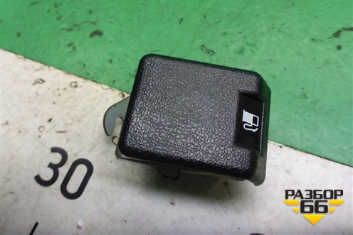 Ручка открывания лючка бензобака для Mitsubishi Pajero/Montero с 2007г