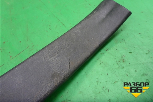 Накладка порога внутренняя заднего правого (94061AJ000) для Subaru Legacy Outback (B14) с 2009-2014г (Легаси Аутбек)