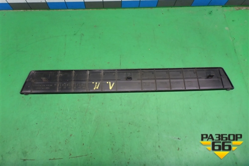 Накладка порога внутренняя переднего левого (в проём) (94060AJ060) для Subaru Legacy Outback (B14) с 2009-2014г (Легаси Аутбек)