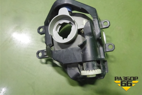 Фара противотуманная левая (8122147010) для Toyota Rav-4 с 2012-2019г