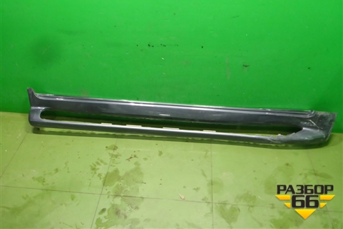 Накладка на порог наружная правая на подножку (5177360160) для Toyota Land Cruiser (200) с 2008г (Ленд Крузер)